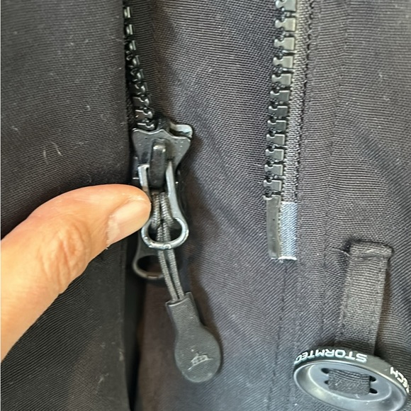 Stormtech Women’s Black Winter Parka (Size Med) - Picture 7 of 8